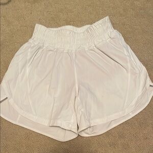 Lululemon Athletica White Athletic Shorts with Elastic Waistband